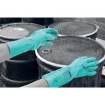 GloveMax™ 33cm Green Nitrile Chemical Resistant Gloves (10 Pairs) - Image 2